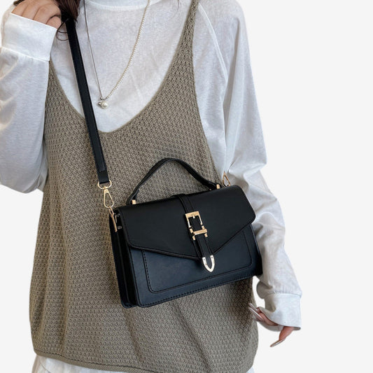 Bolso con cinturón Negro
