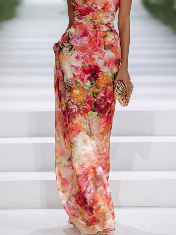 Elegante Vestido Largo Sin Mangas con Cuello Halter y Estampado Floral en Gasa Roja