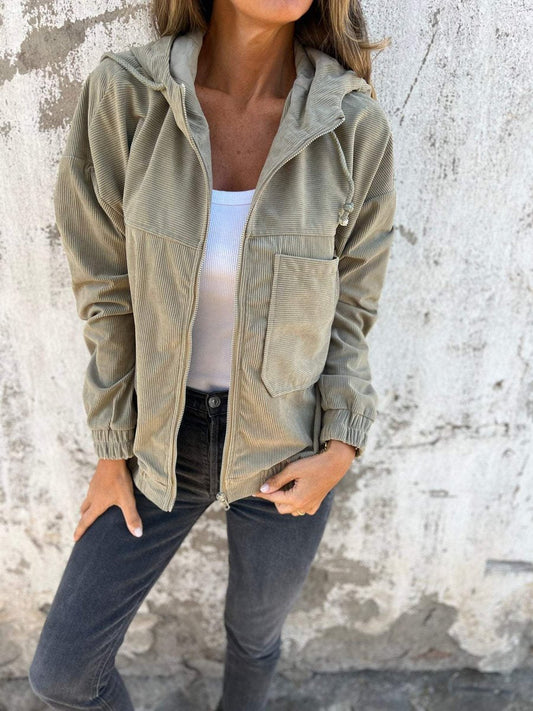 Lauren | Chaqueta con Capucha Acanalada y Cremallera