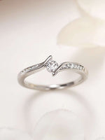 Clara – Anillo delicado con brillo de zirconia cúbica