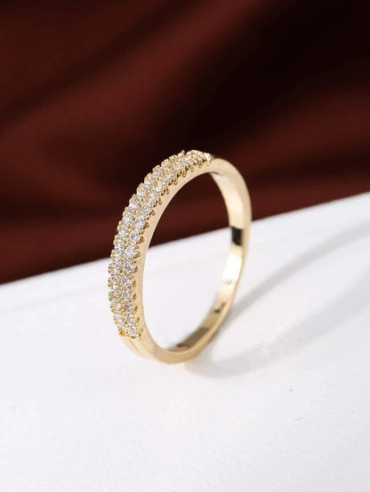 Clarian – Anillo Atemporal con Brillo Tipo Diamante