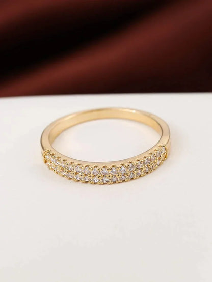 Clarian – Anillo Atemporal con Brillo Tipo Diamante