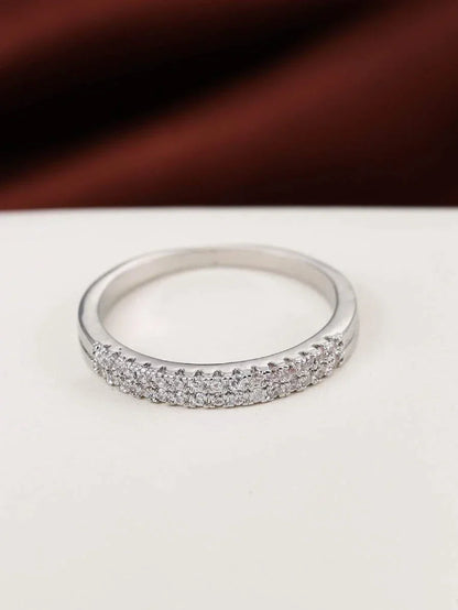 Clarian – Anillo Atemporal con Brillo Tipo Diamante