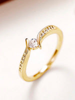 Clara – Anillo delicado con brillo de zirconia cúbica