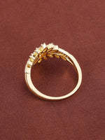 Daniela – Anillo Corona Elegante con Brillo Refinado