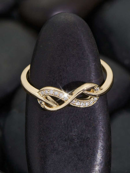 Laura – Anillo Infinito con Piedras Brillantes y Diseño Delicado