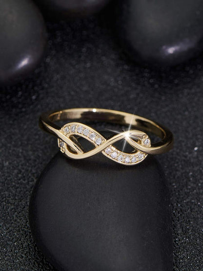 Laura – Anillo Infinito con Piedras Brillantes y Diseño Delicado