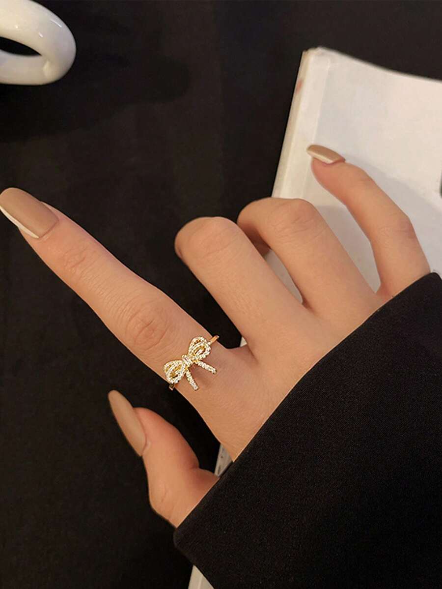 Gabriela – Anillo con Lazo de Zirconia de Estilo Vintage