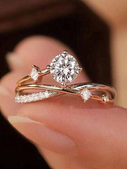 Sofía – Anillo Elegante con Doble Banda y Brillo de Zirconia