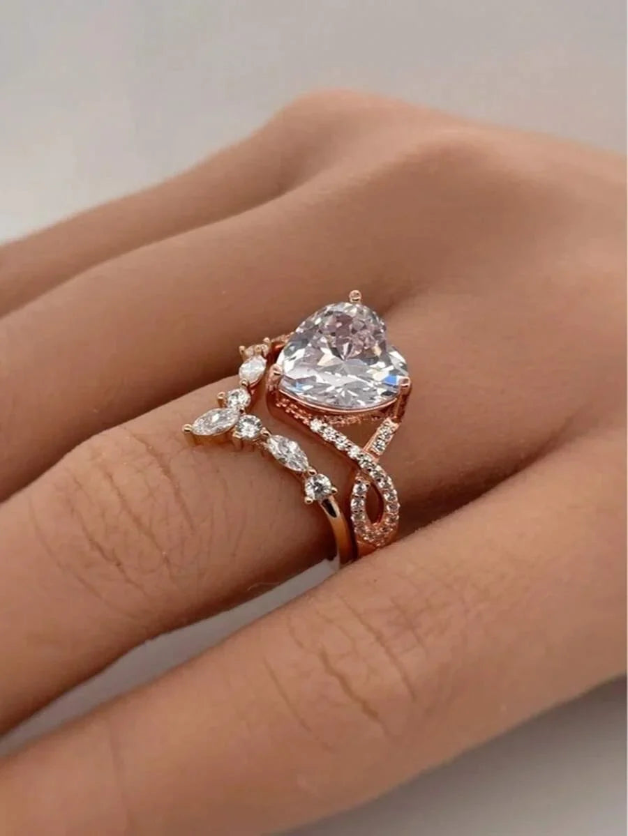 ROSALINE – Conjunto de dos anillos en oro rosa con elegancia atemporal