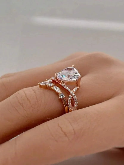 ROSALINE – Conjunto de dos anillos en oro rosa con elegancia atemporal