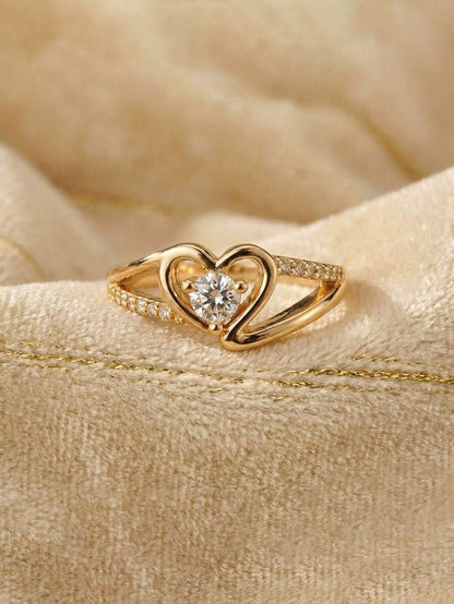 Lucía – Anillo de Corazón con Zirconia Cúbica Brillante