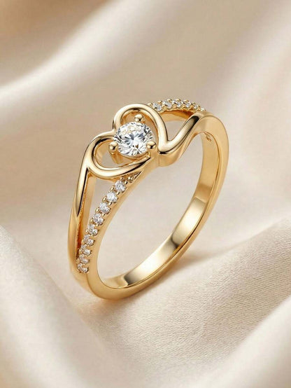 Lucía – Anillo de Corazón con Zirconia Cúbica Brillante