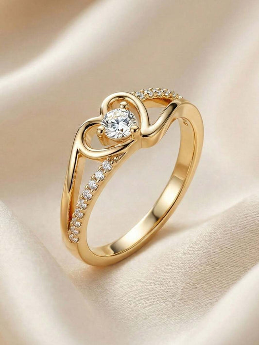 Lucía – Anillo de Corazón con Zirconia Cúbica Brillante