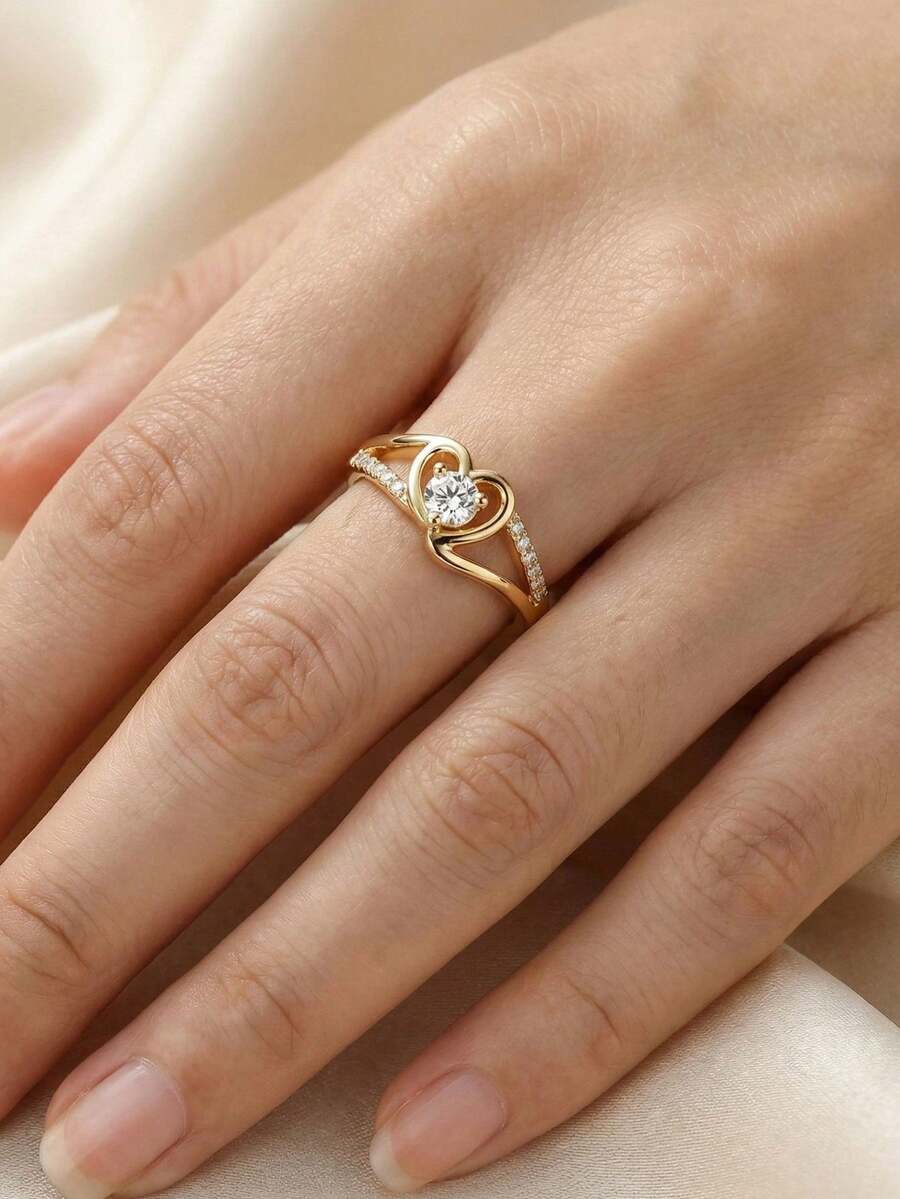 Lucía – Anillo de Corazón con Zirconia Cúbica Brillante