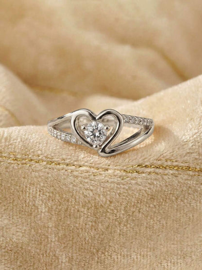 Lucía – Anillo de Corazón con Zirconia Cúbica Brillante