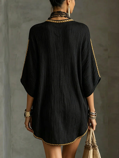 Mirella | Vestido corto negro con escote pronunciado en V