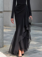 Gabriella | Vestido Maxi Sirena Negro Drapeado con Hombros Descubiertos y Volantes de Gasa