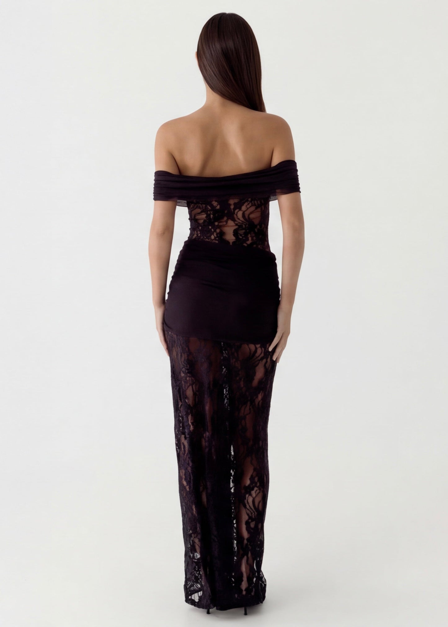 ARIA LACE GOWN - Vestido Maxi de Encaje con Hombros Descubiertos