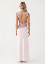 ARIA VEIL CUT - Vestido Maxi con Encaje y Espalda Abierta