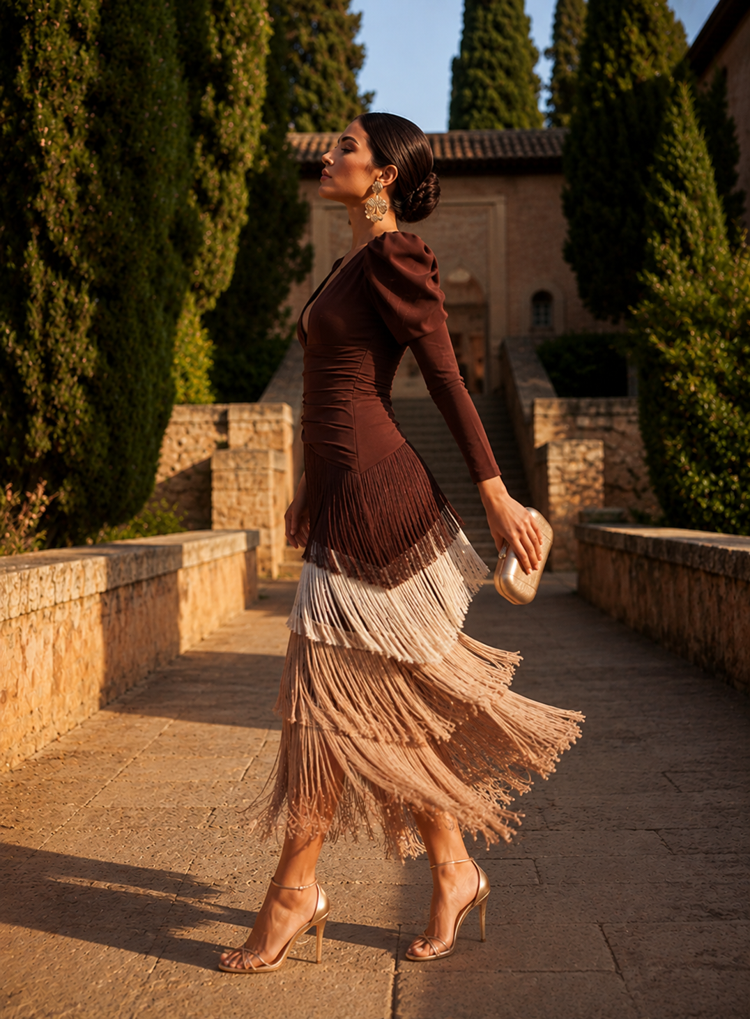 KARINA - Vestido elegante con flecos.