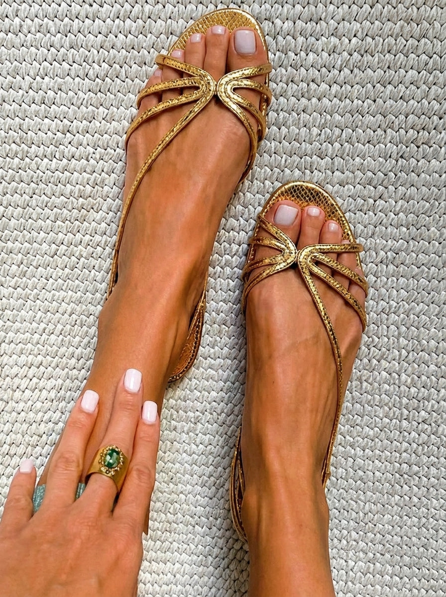 Sandalias doradas