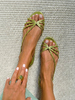 Sandalias doradas