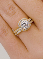 Marina – Anillo Clásico Dorado con Zirconia Cúbica