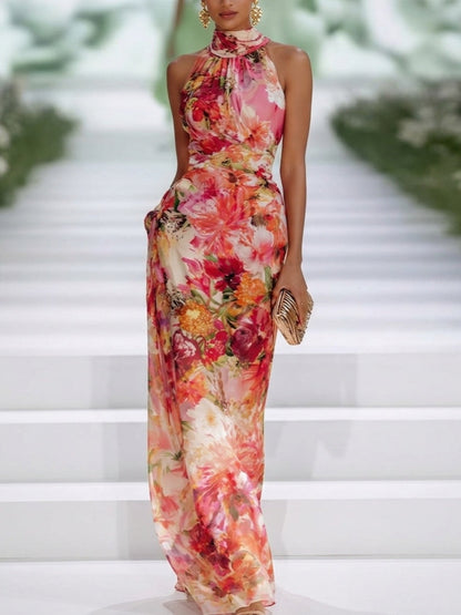 Elegante Vestido Largo Sin Mangas con Cuello Halter y Estampado Floral en Gasa Roja