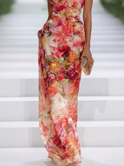 Elegante Vestido Largo Sin Mangas con Cuello Halter y Estampado Floral en Gasa Roja