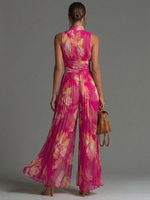 Yara | Mono de Gasa Fucsia con Estampado Floral, Sin Mangas, Cierre de Cremallera, Detalle Plisado y Perneras Anchas