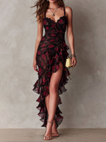 Ilara | Elegante Vestido Negro y Rojo con Estampado Floral y Volantes en el Bajo