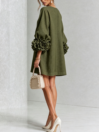 Vestido mini camisero floral verde oliva con puños florales llamativos