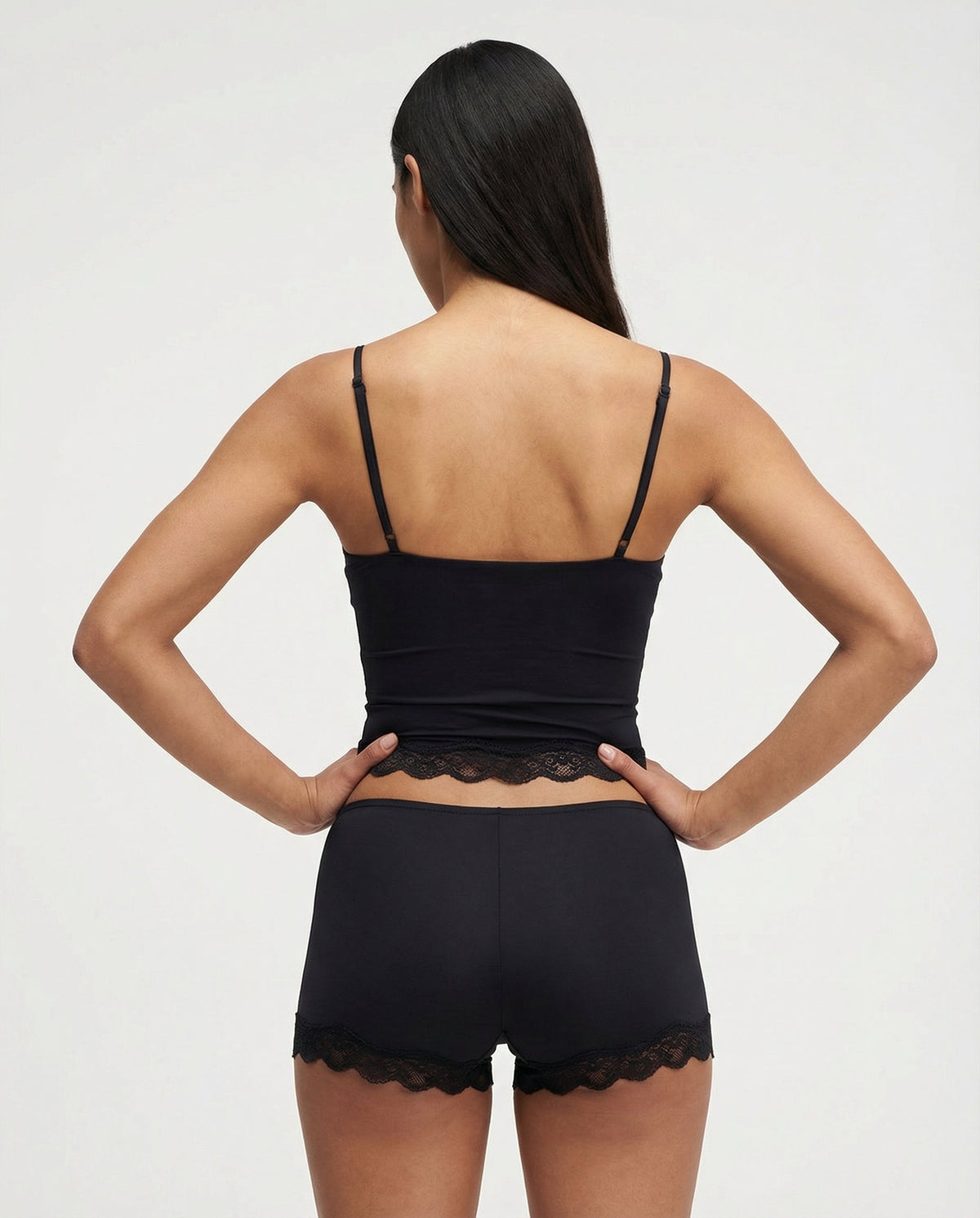 ELARA - Conjunto de Pijama con Encaje y Short