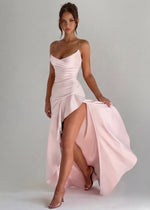 MUSE GOWN - Vestido Maxi Satinado con Espalda Cruzada y Abertura