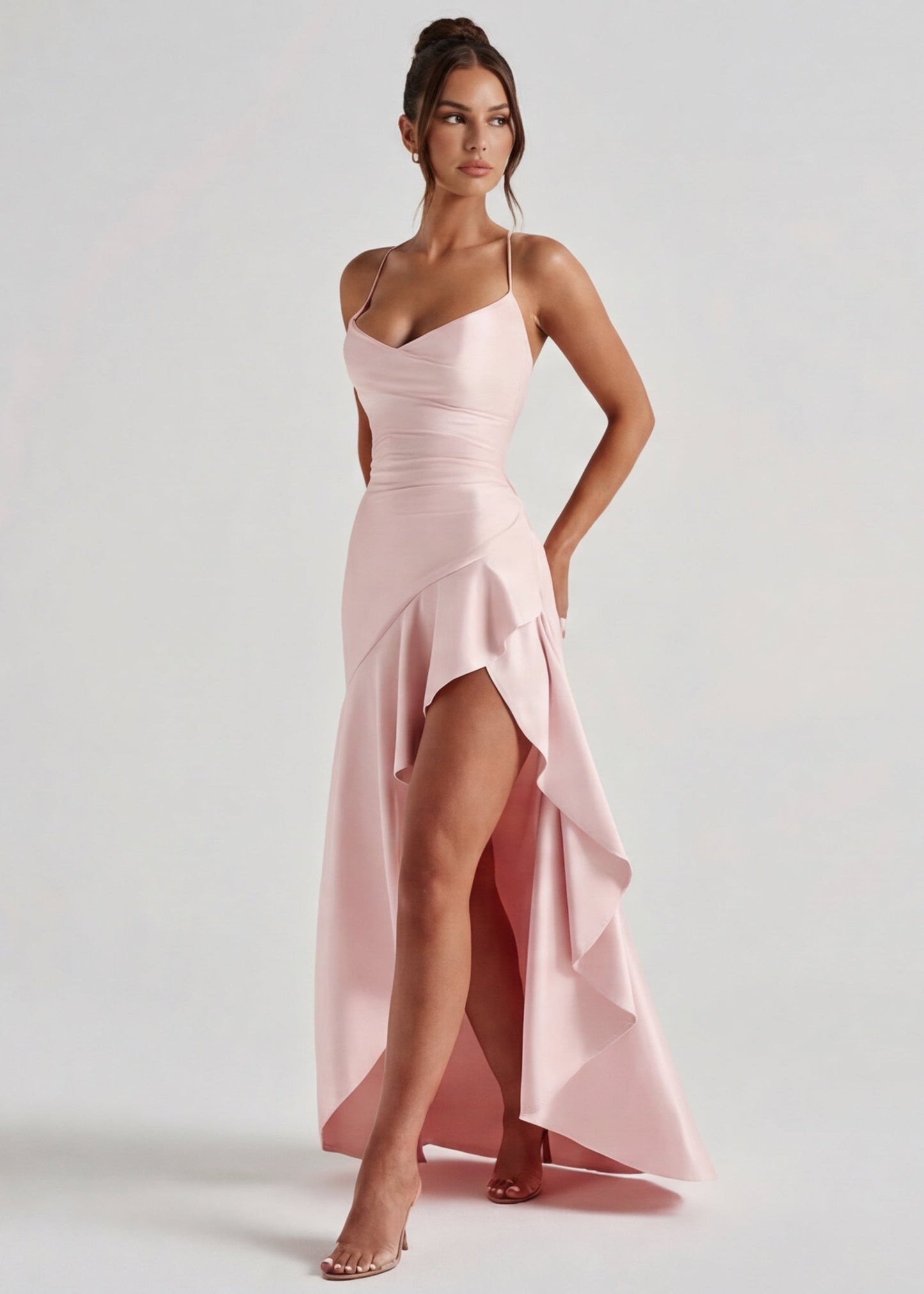 MUSE GOWN - Vestido Maxi Satinado con Espalda Cruzada y Abertura