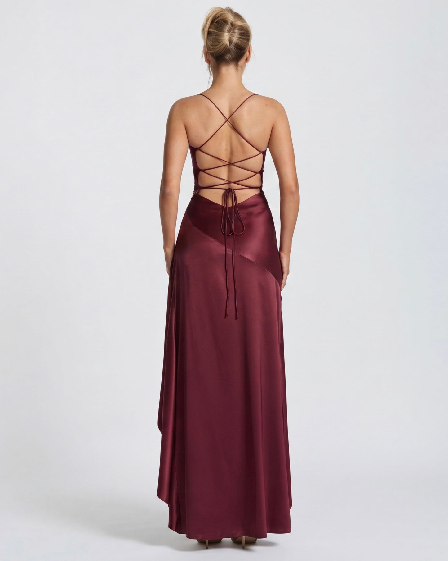 MUSE GOWN - Vestido Maxi Satinado con Espalda Cruzada y Abertura