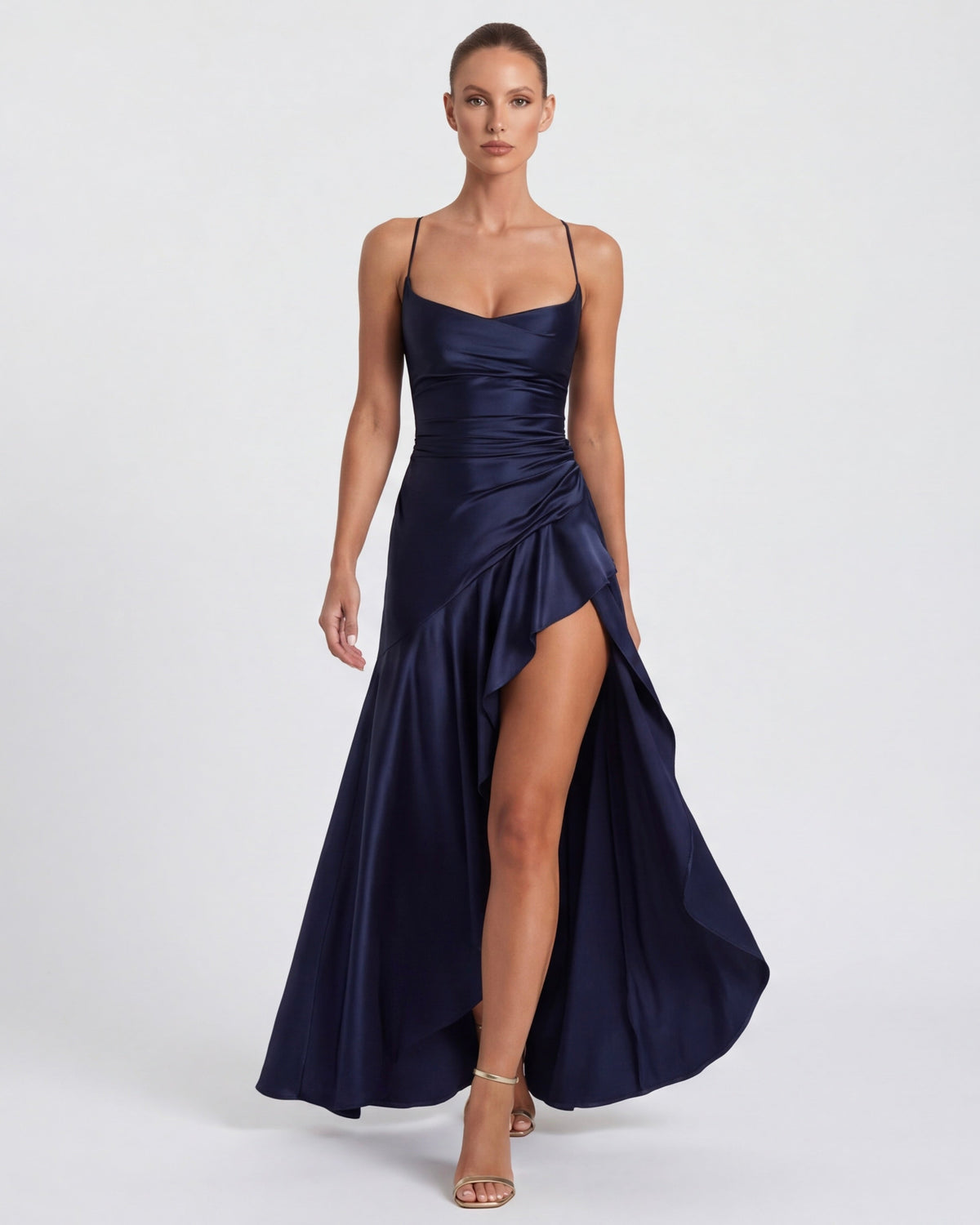 MUSE GOWN - Vestido Maxi Satinado con Espalda Cruzada y Abertura