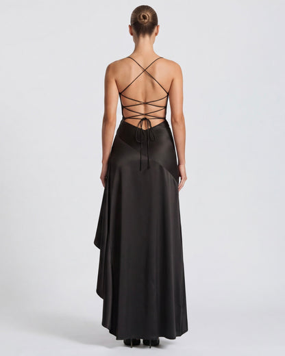 MUSE GOWN - Vestido Maxi Satinado con Espalda Cruzada y Abertura