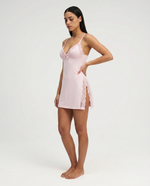 LUCÍA - Camisón de Encaje con Abertura Lateral