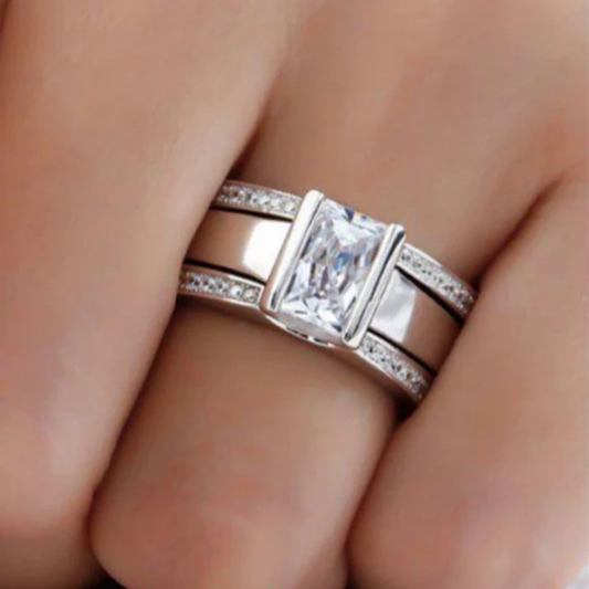 Anillo Vivienne — Plata y Cristal