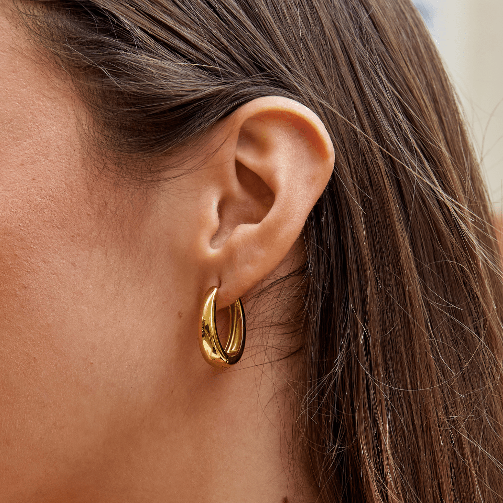 Pendientes de aro en oro detalle