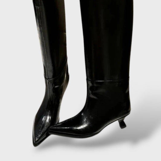 Botas Altas de Cuero con Tacón Bajo