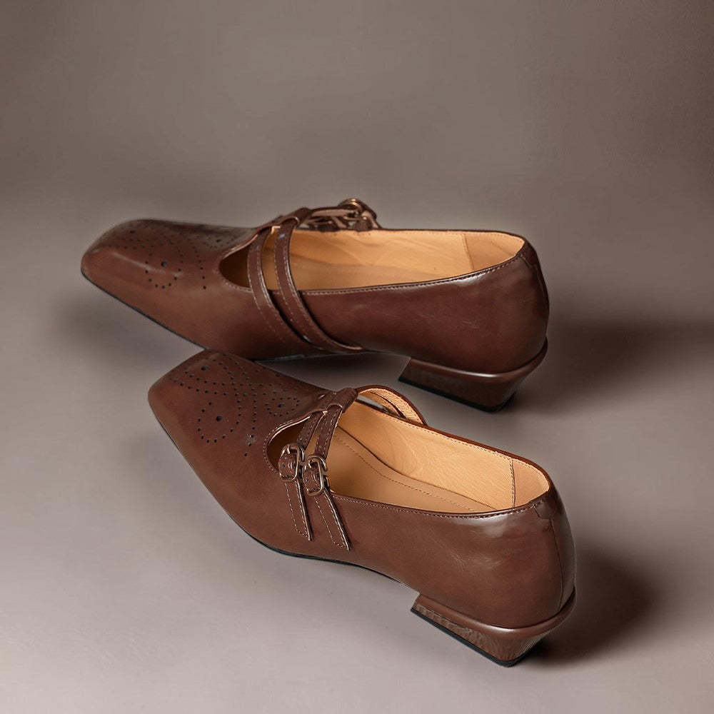 Marisol | Zapato Mary Jane de Doble Tira con Detalle Brogue