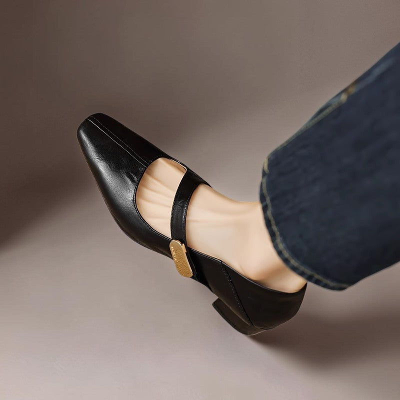 Quera | Zapato Mary Jane de Puntera Cuadrada Cincelada