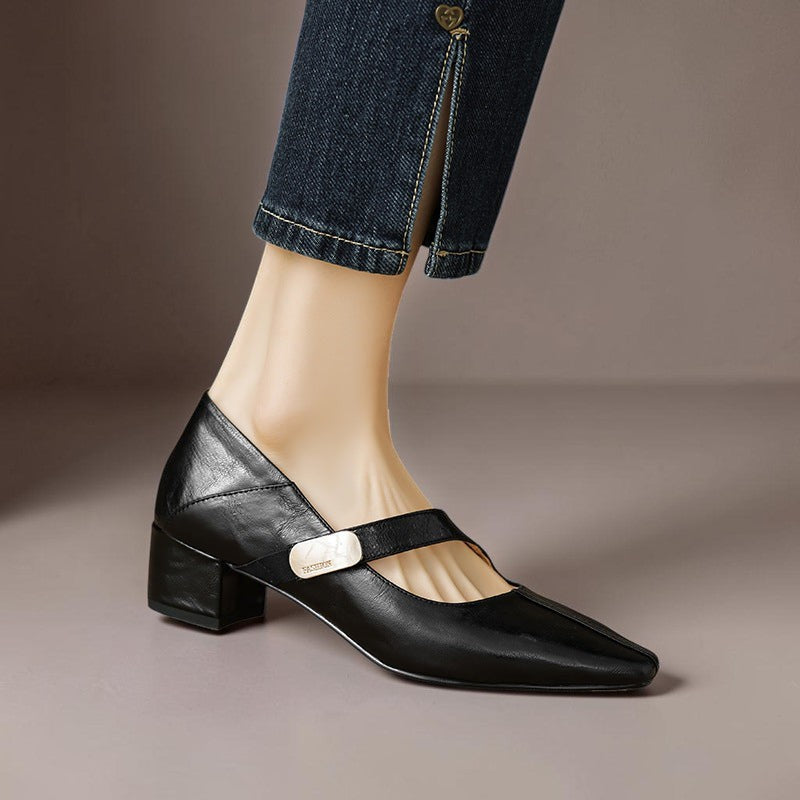 Quera | Zapato Mary Jane de Puntera Cuadrada Cincelada