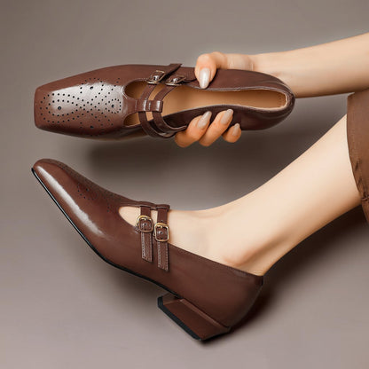 Marisol | Zapato Mary Jane de Doble Tira con Detalle Brogue