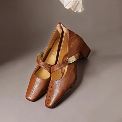 Quera | Zapato Mary Jane de Puntera Cuadrada Cincelada