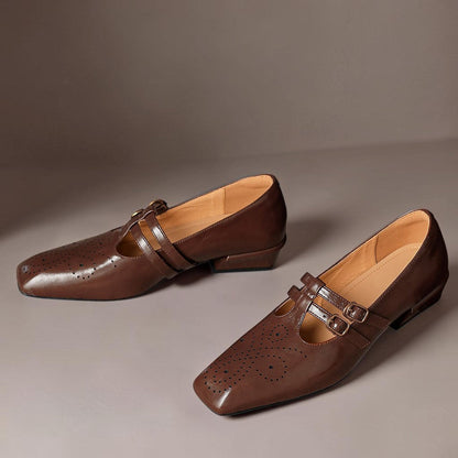 Marisol | Zapato Mary Jane de Doble Tira con Detalle Brogue
