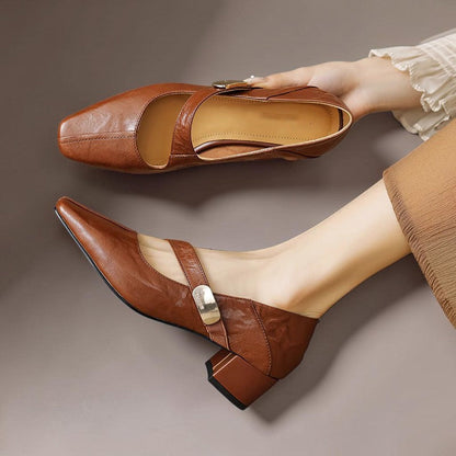 Quera | Zapato Mary Jane de Puntera Cuadrada Cincelada